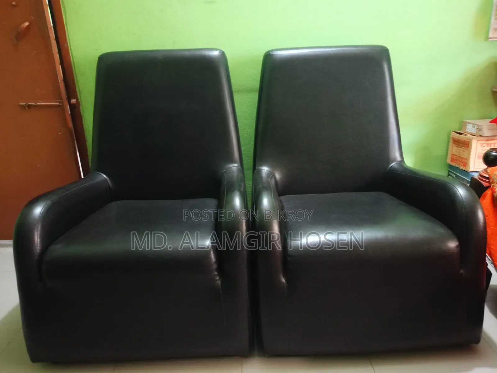 Urgent Sale: Comfortable Premium Sofa-Type Armchair