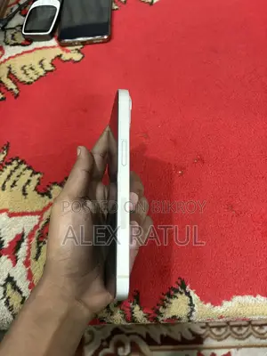 Apple iPhone 13 (Used)