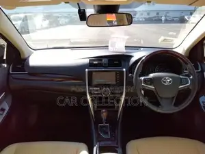 Toyota Premio F-EX 2020