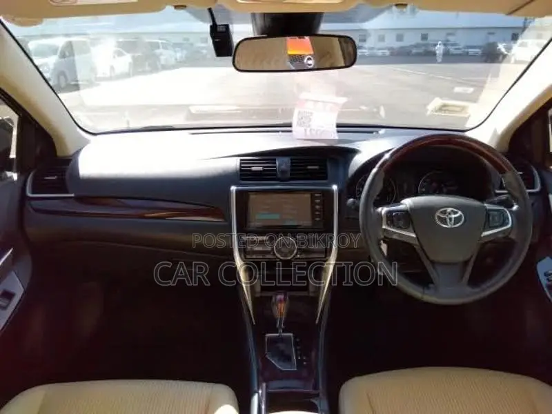 Toyota Premio F-EX 2020