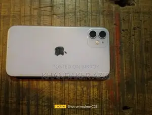 Apple iPhone 11 . (Used)