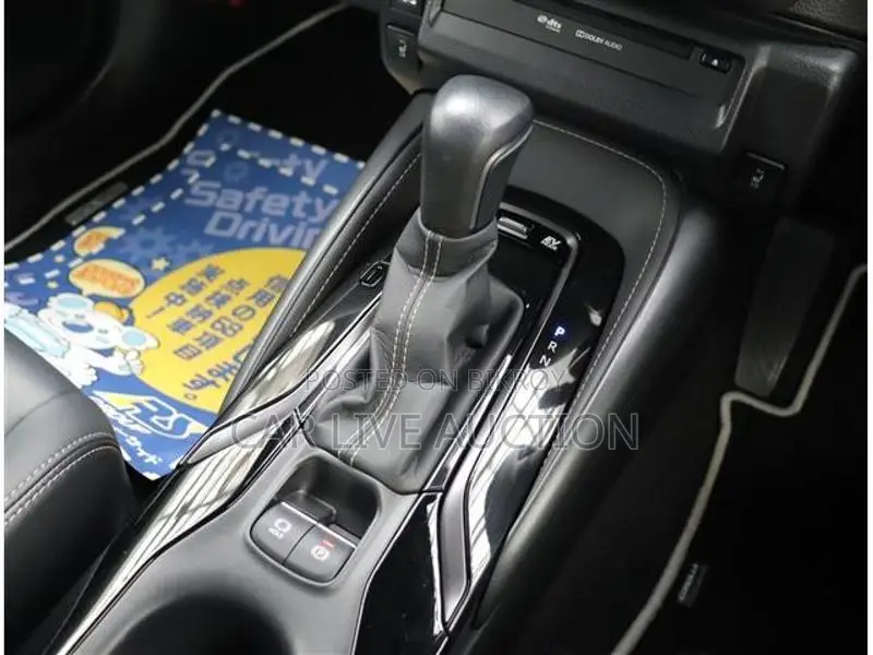 Toyota Corolla Hybrid WXB TOURING 2021