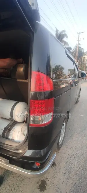 Toyota Noah X 2003