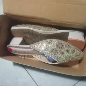 এই দোকানটি জরুরী বিক্রি করা হবে