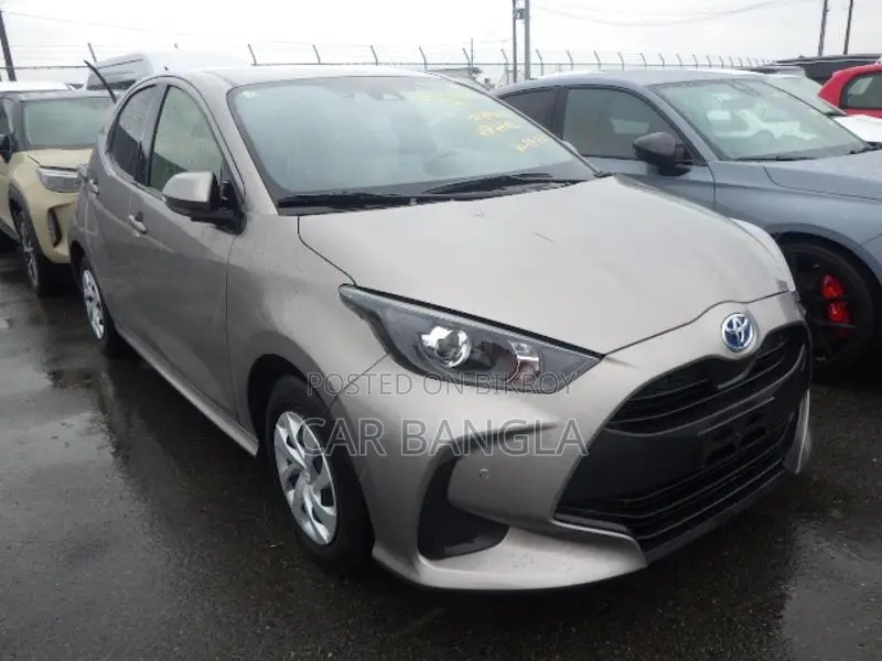 Toyota Yaris X PKG 2021