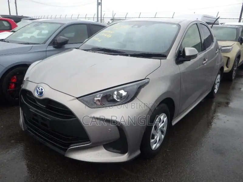 Toyota Yaris X PKG 2021
