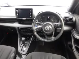Toyota Yaris X PKG 2021