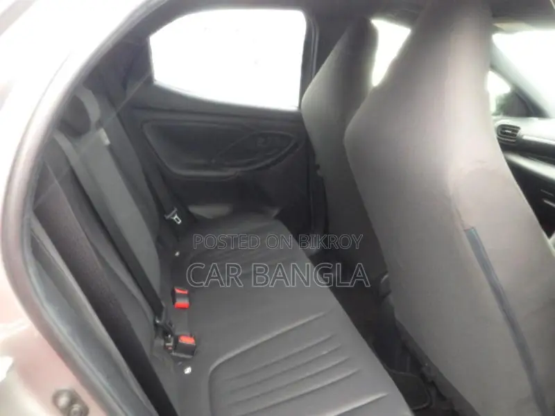 Toyota Yaris X PKG 2021