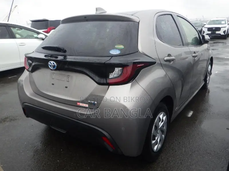 Toyota Yaris X PKG 2021