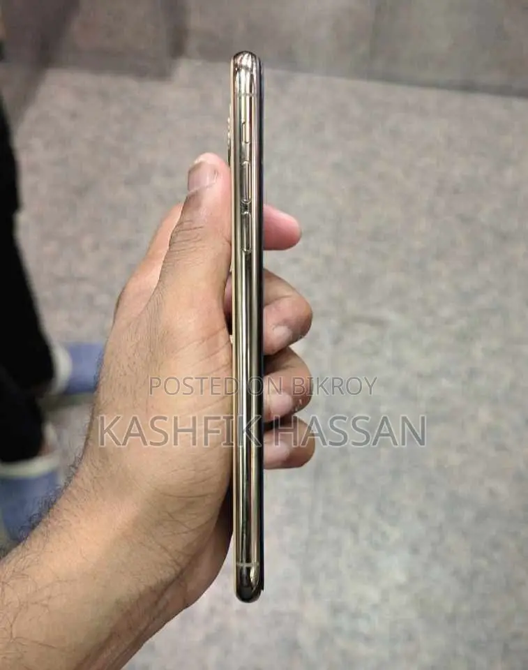 Apple iPhone 11 Pro Max (Used)