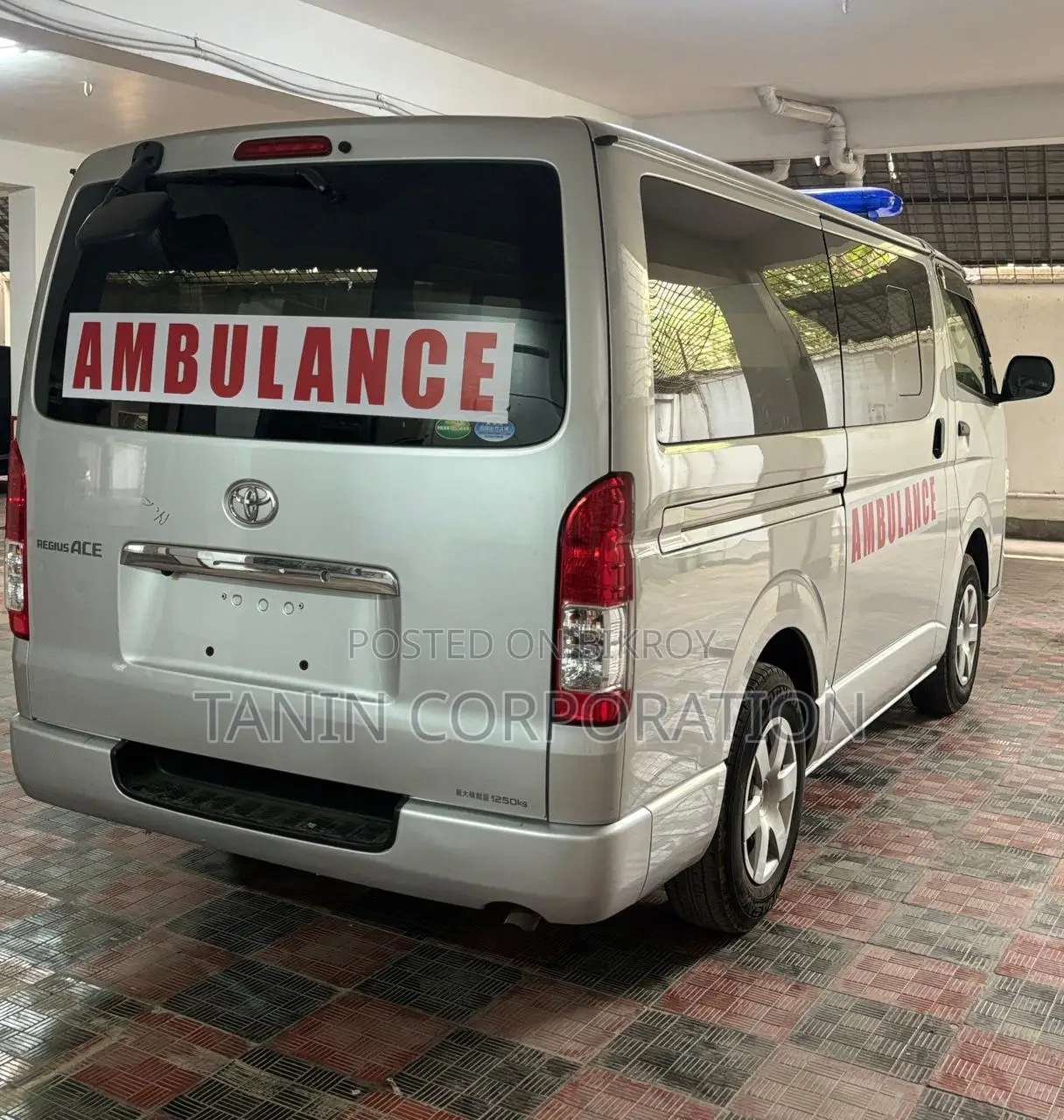 Toyota Hiace Ambulance Dual AC 2020