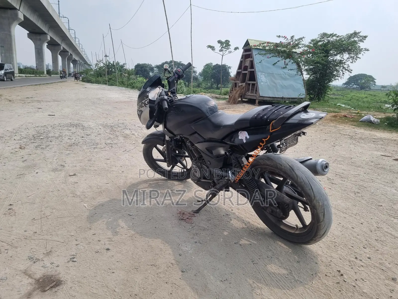 Bajaj Pulsar 150 . 2009