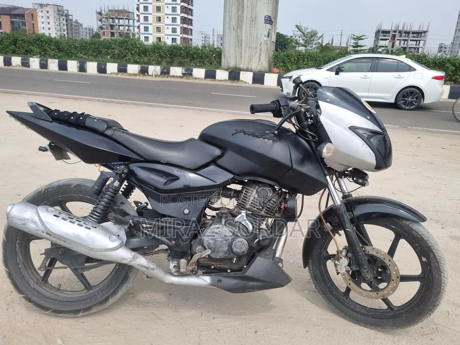 Bajaj Pulsar 150 . 2009