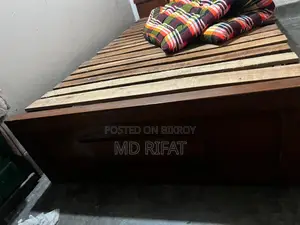 ঘরের আসবাব পত্র সেল হবে