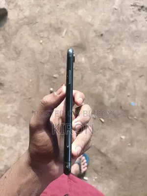 Apple iPhone XR (Used)