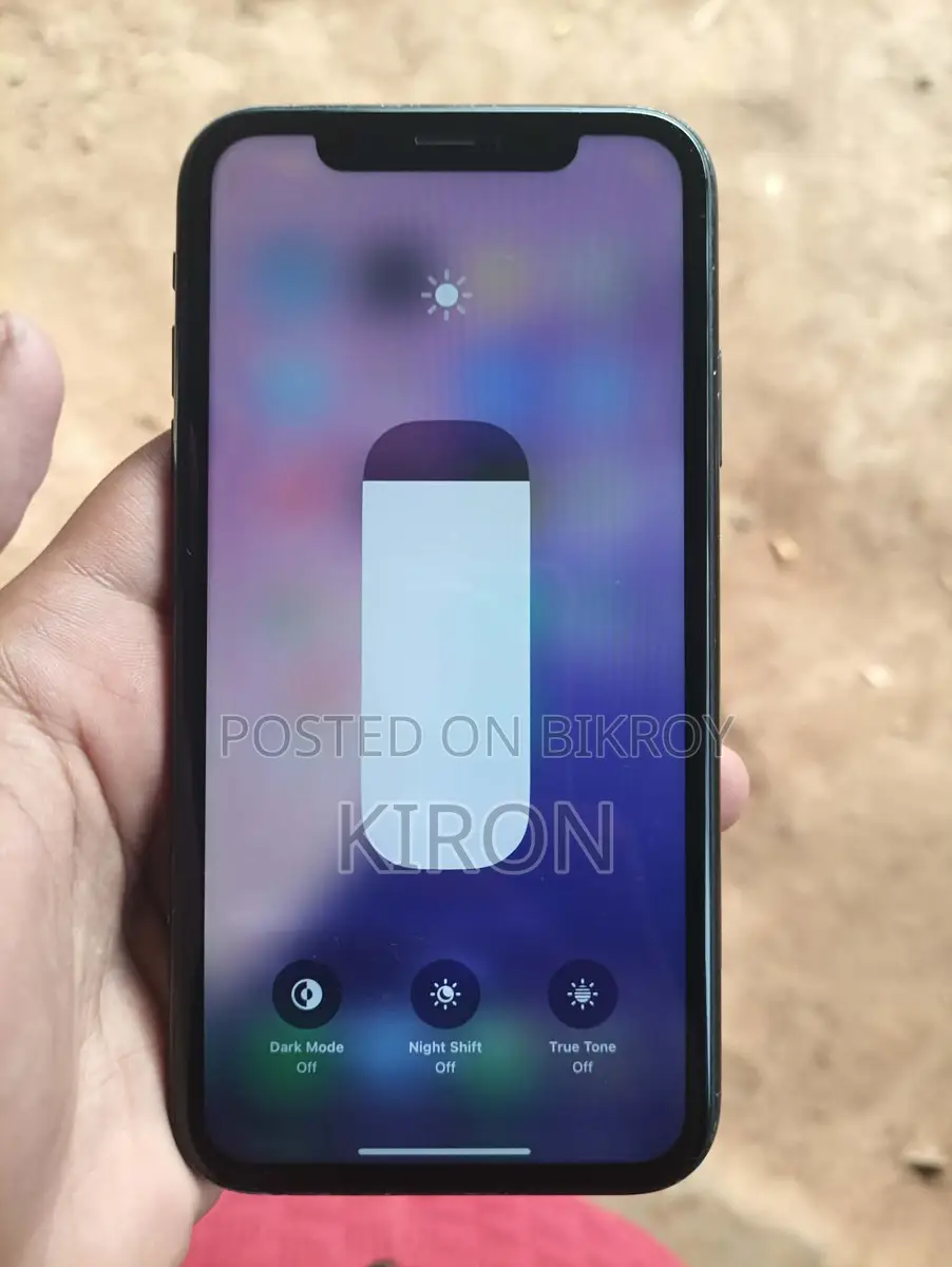 Apple iPhone XR (Used)