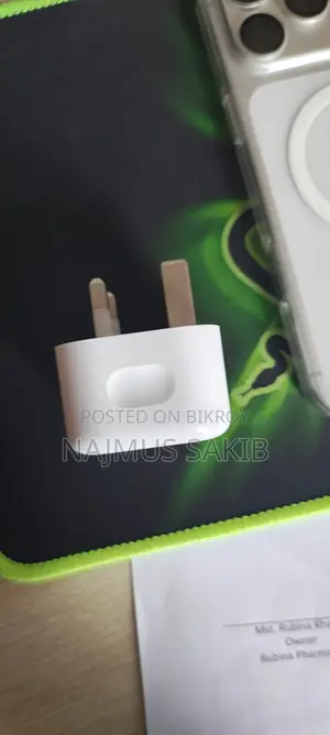 অ্যাপল ইউএসবি-সি ২০ ওয়াট পাওয়ার অ্যাডাপ্টার