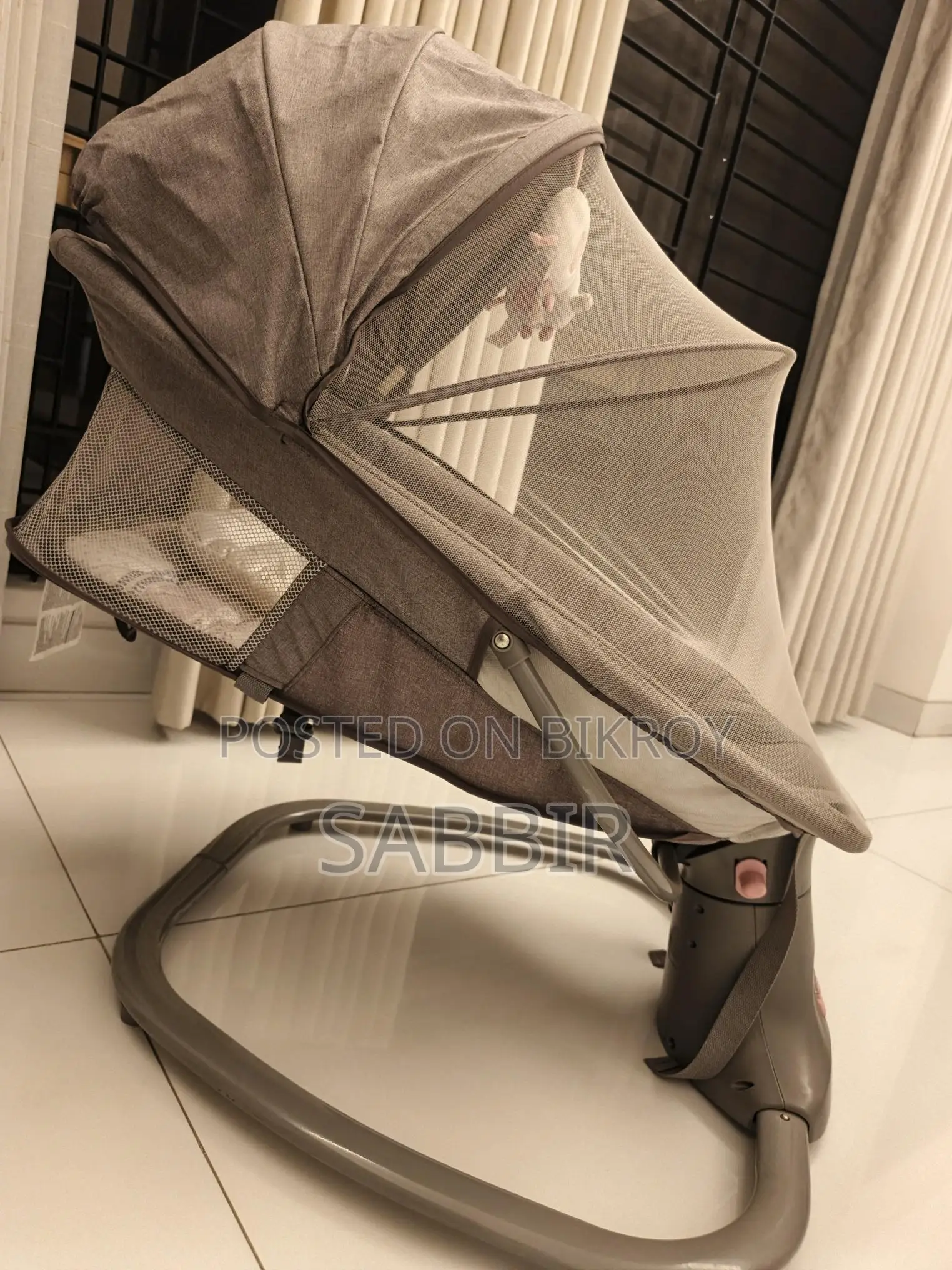 Baby Rocking Chair/ Bassinet