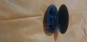 ইয়ারবাডস বিক্রির জন্য