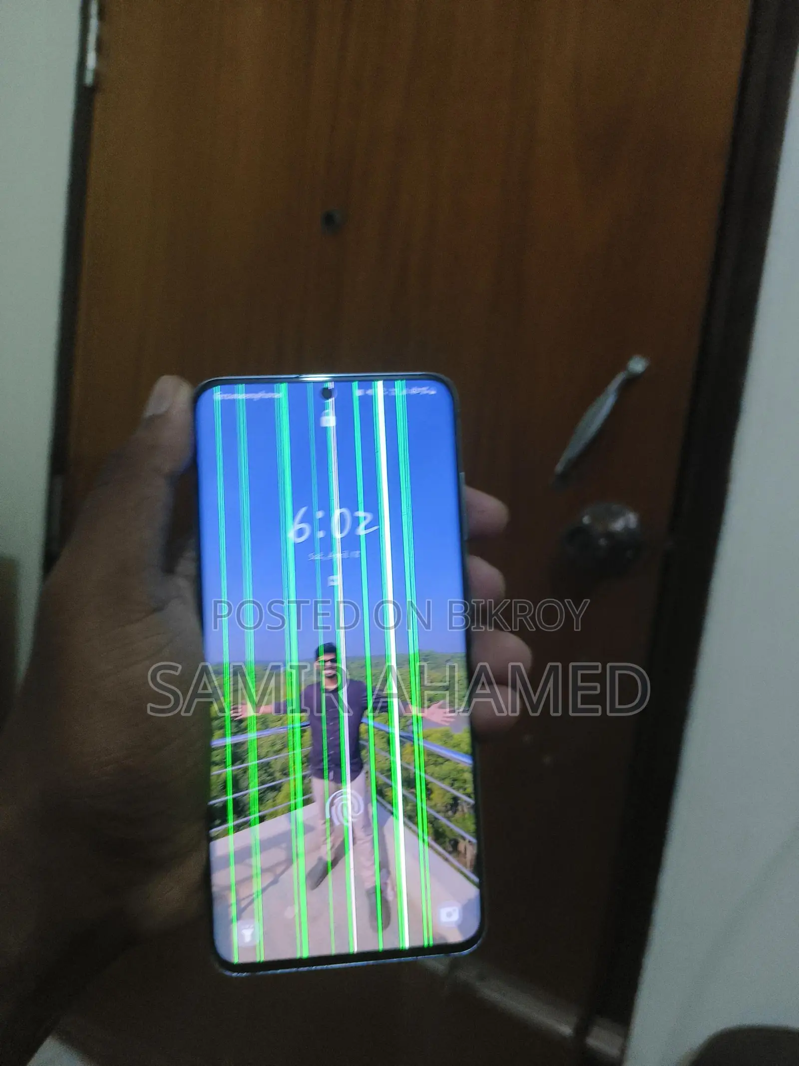 Samsung Galaxy S20 (Used)