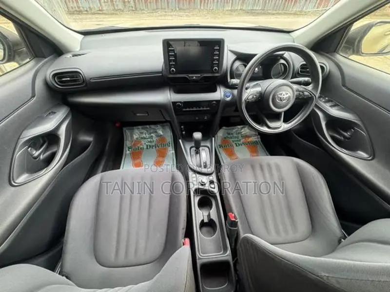 Toyota Yaris Cross Hybrid X 2021