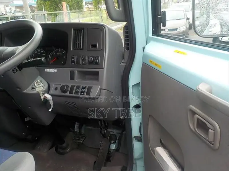 Nissan CIVILIAN Bus 2019