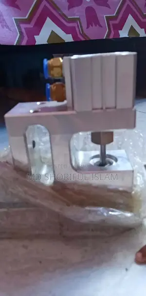 নিউম্যাটিক বাটারফ্লাই পাঞ্চ