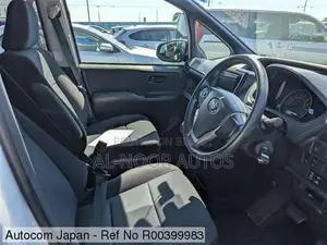 Toyota Noah Non hybrid 2021