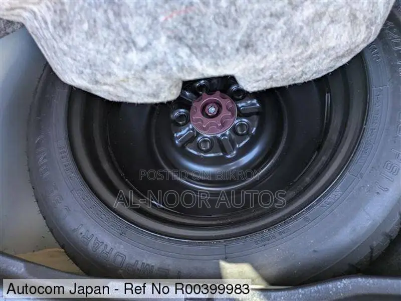 Toyota Noah Non hybrid 2021