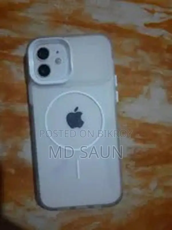 Apple iPhone 12 (Used)