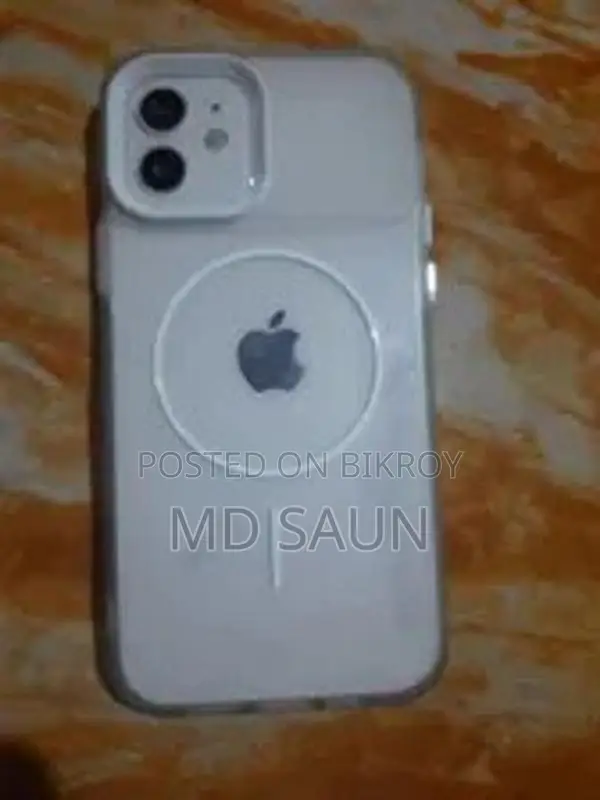 Apple iPhone 12 (Used)