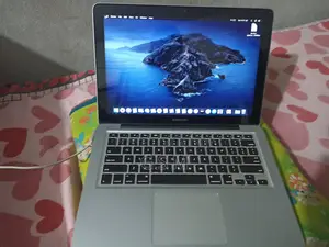 Apple Laptop