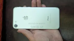 Apple iPhone 7 . (Used)