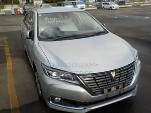 Toyota Premio F 2018
