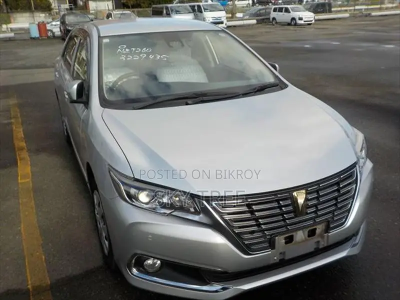 Toyota Premio F 2018