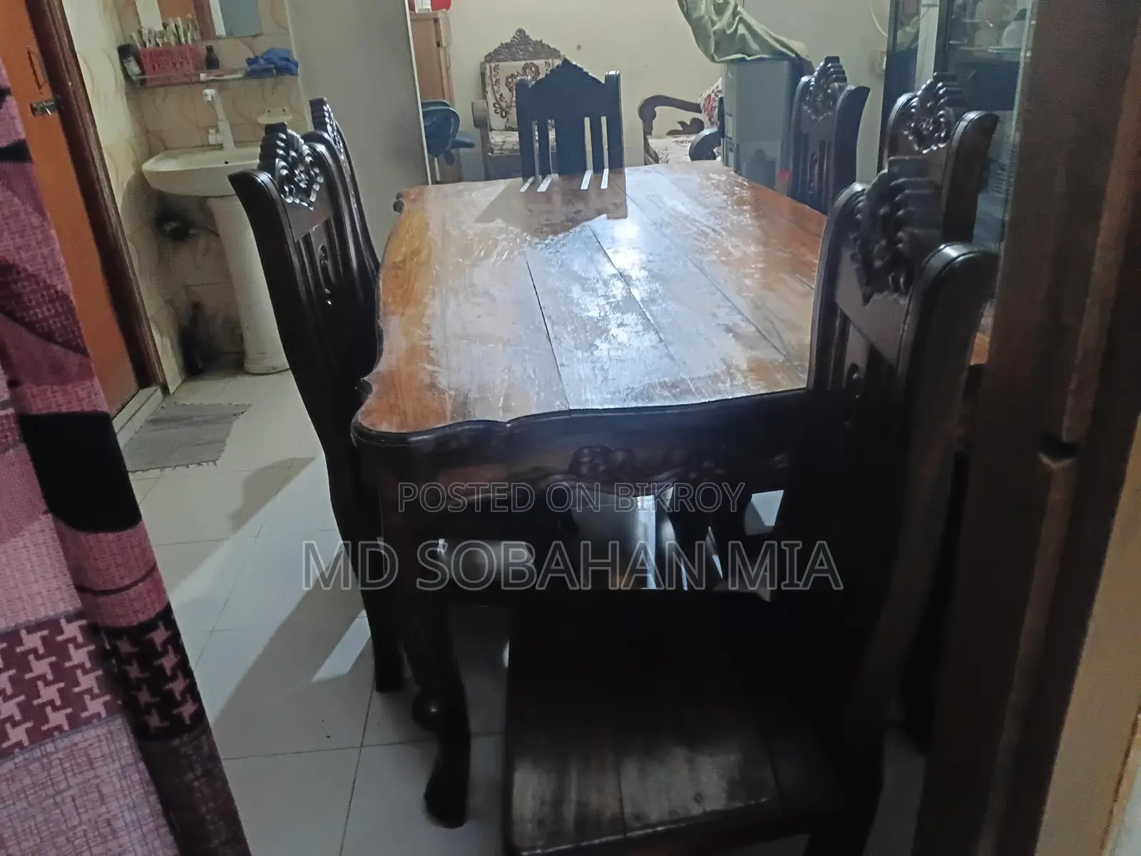 Shilkoroi Dining Table 6 Chair