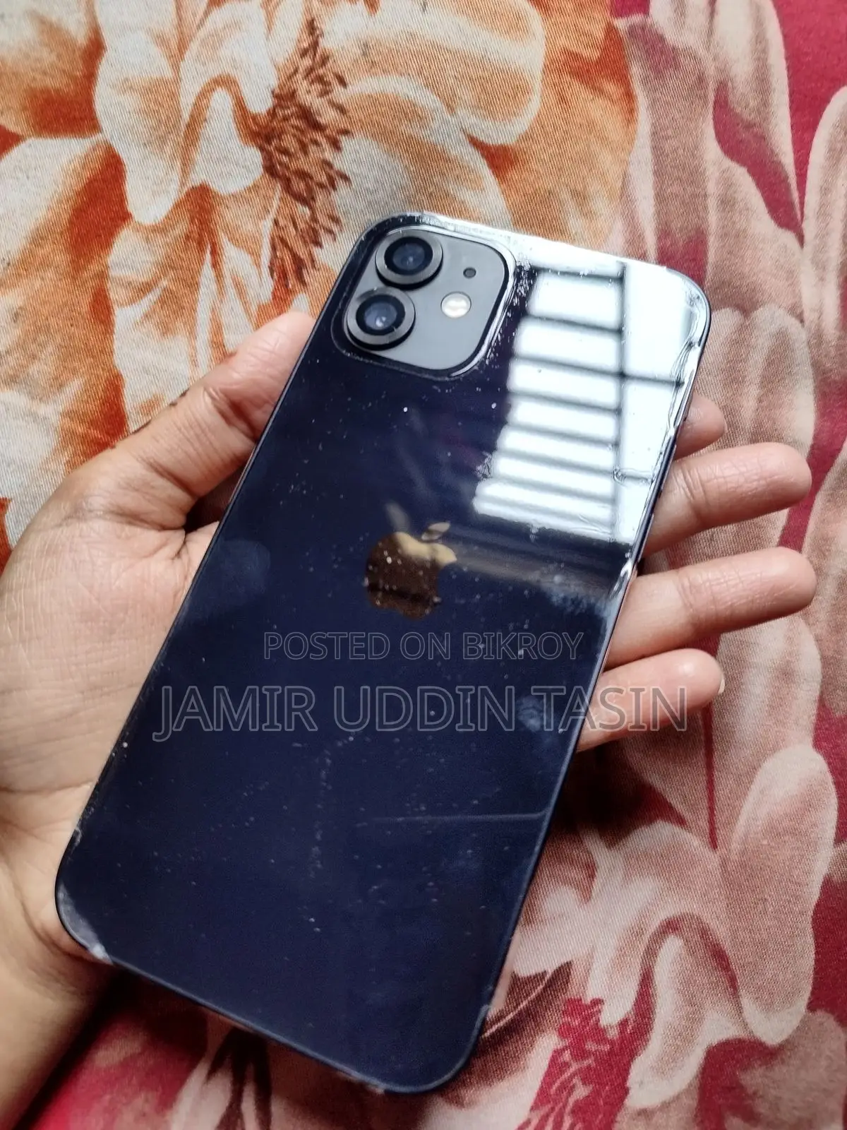 Apple iPhone 12 (Used)
