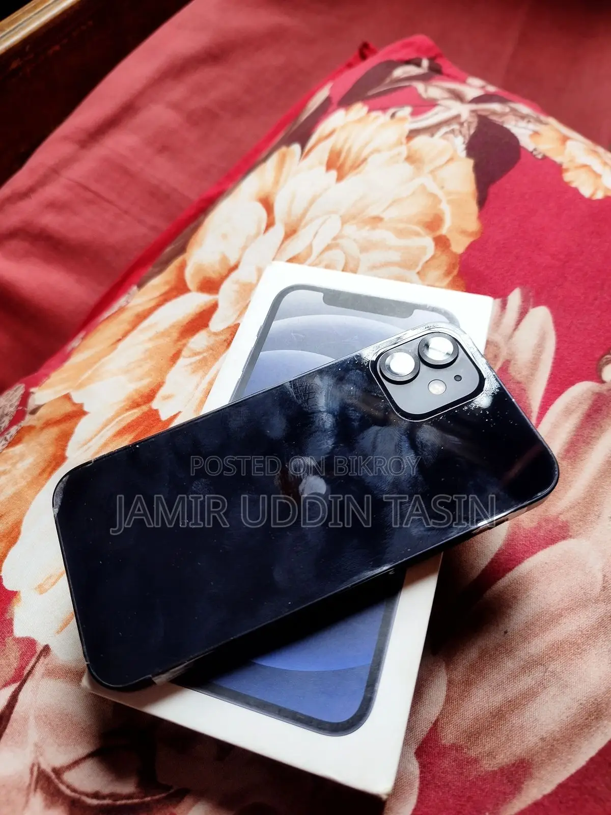 Apple iPhone 12 (Used)