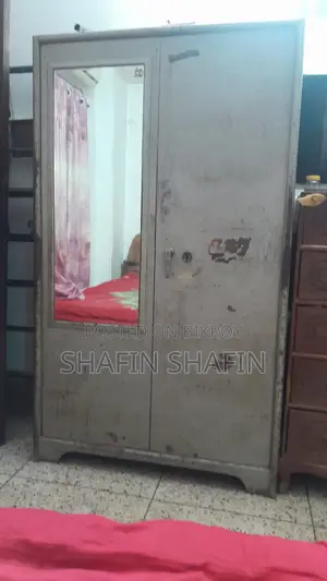 আলমারি বিক্রয় হবে