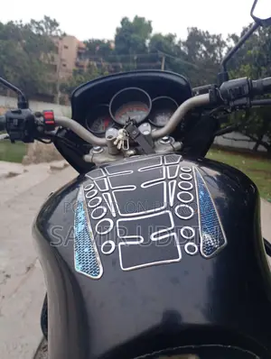 Honda Unicorn . 2015