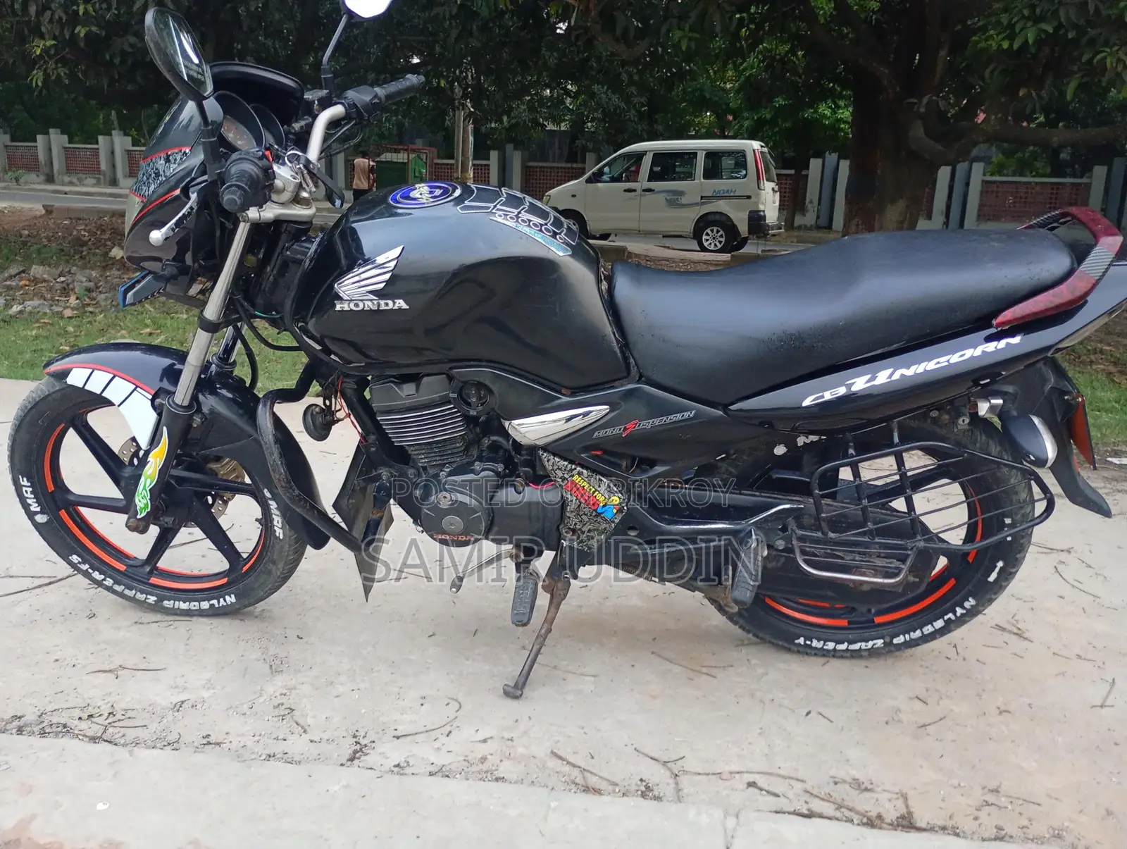 Honda Unicorn . 2015