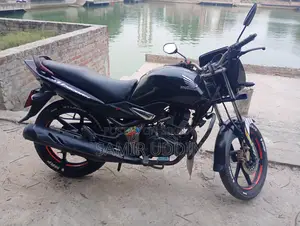 Honda Unicorn . 2015