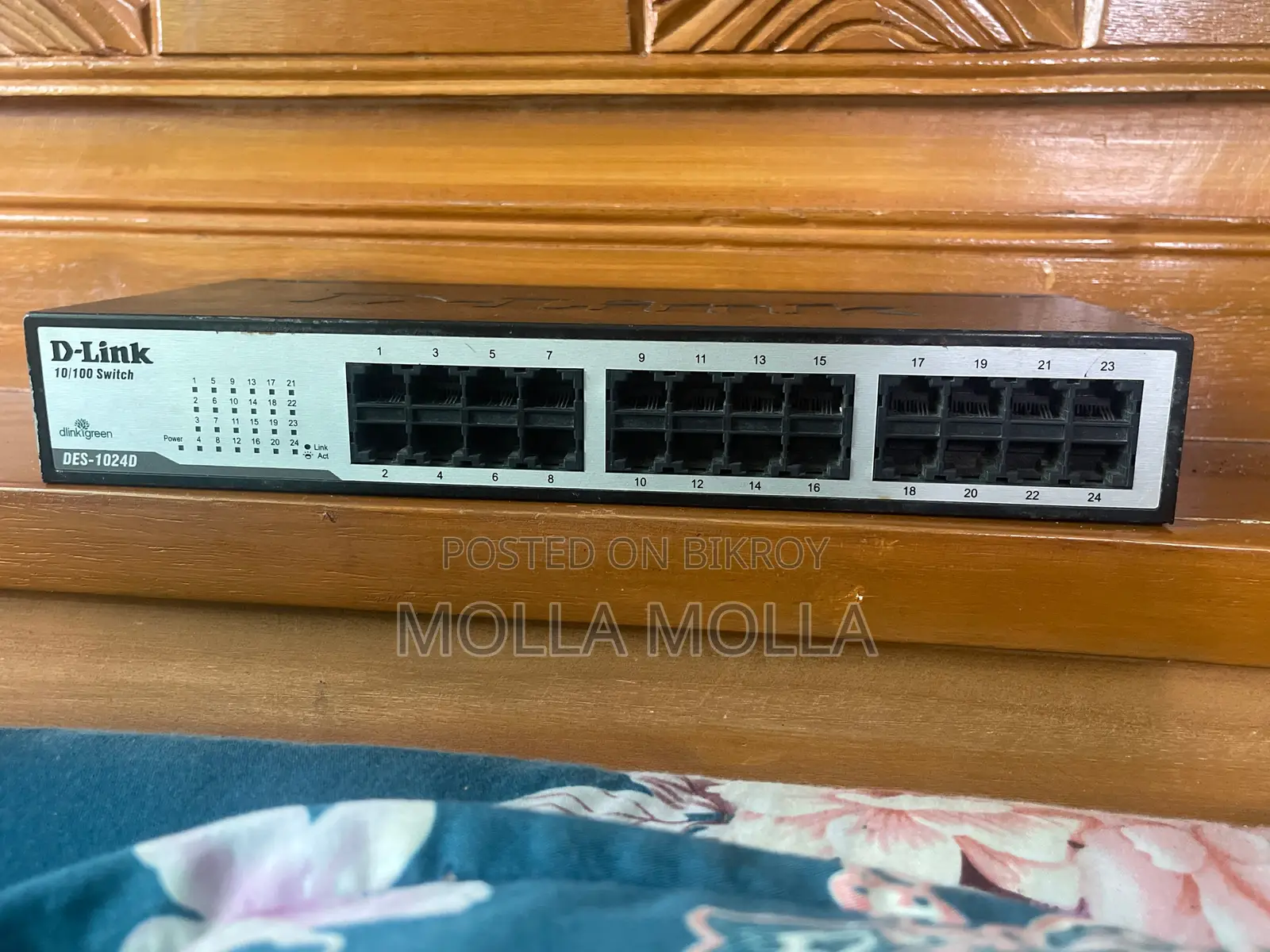 D-Link DES-1024D 24-Port Fast Ethernet Unmanaged Switch.