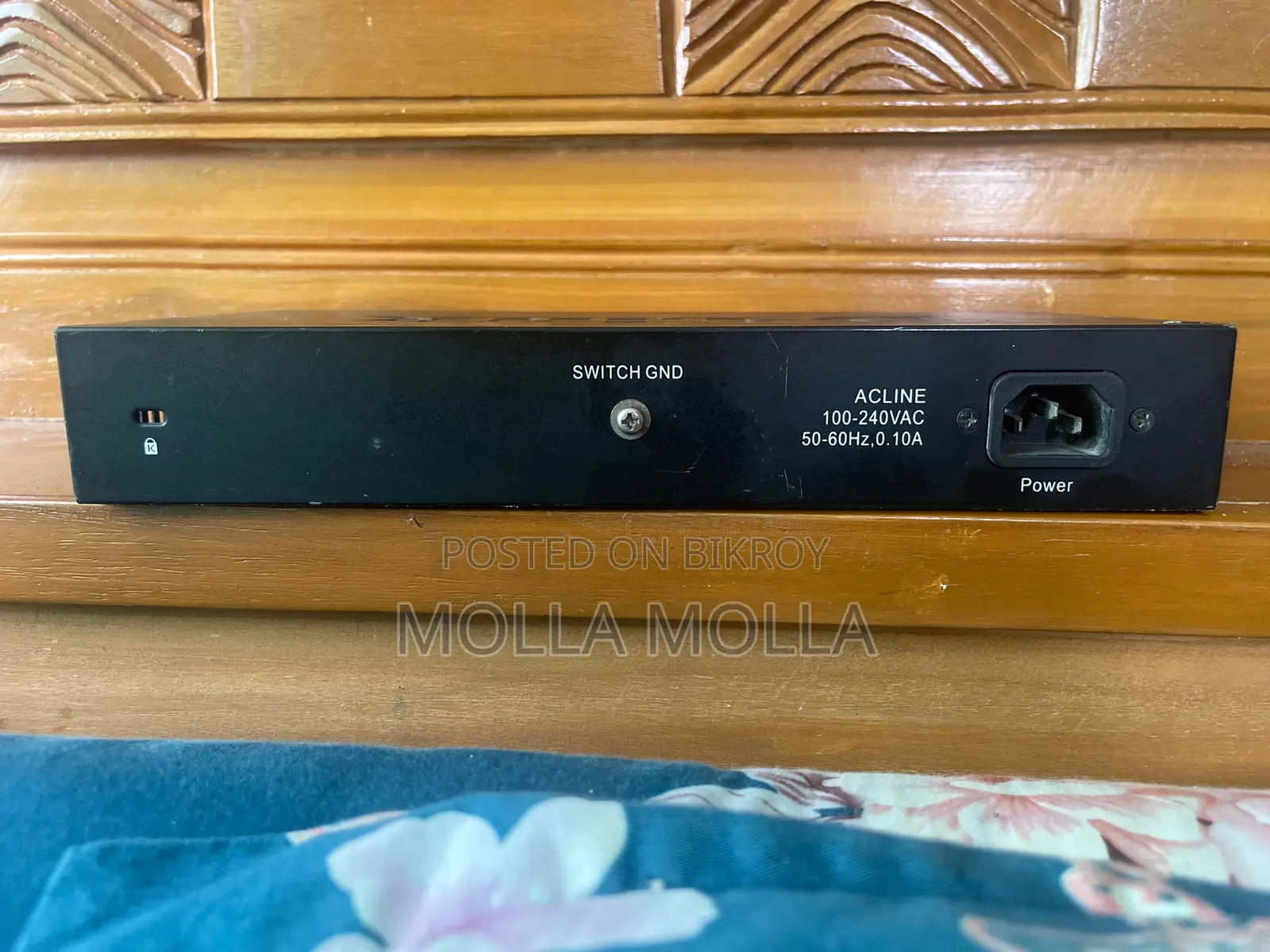 D-Link DES-1024D 24-Port Fast Ethernet Unmanaged Switch.