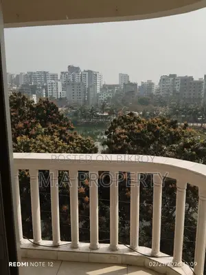 লেক ভিউ ৩ বেড আনফার্নিশড ফ্ল্যাট ভাড়া গুলশান ২
