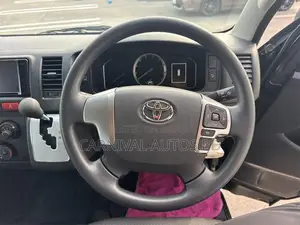 Toyota Hiace GL PACKAGE 2021