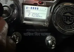 Royal Enfield Classic 350 . 2025