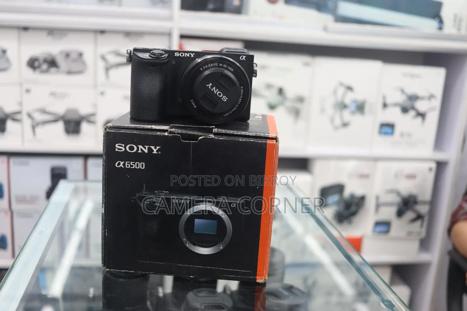 Sony 6500 camera with 16-50mm lens