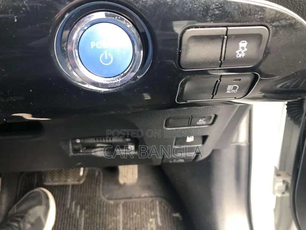 Toyota Prius S SAFETY PLUS 2021