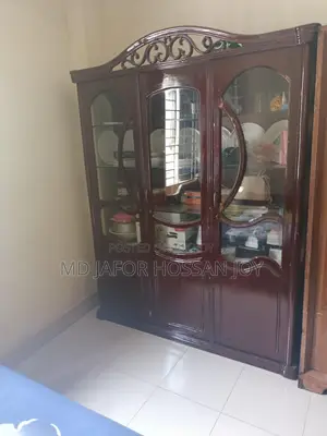 সেগুন কাঠের তৈরী ১২ মিলি গ্লাস দেয়া সেল্প
